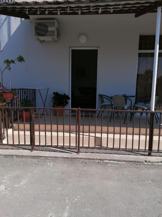 شقة Hamboula Polis المظهر الخارجي الصورة